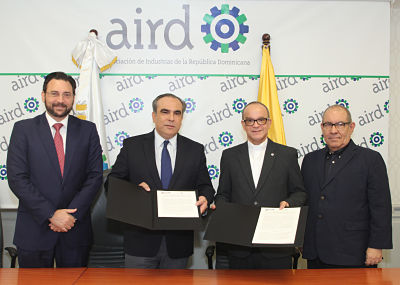 PUCMM y AIRD  impulsarán competitividad industrias 2.jpg